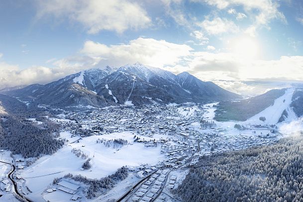 drohnenaufnahme-seefeld-im-winter-panoramaaufnahme-1