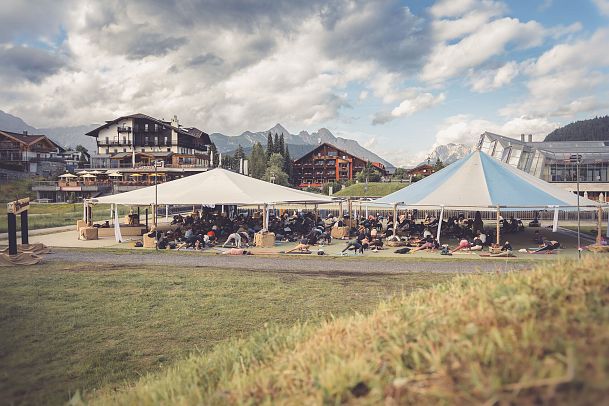 good-vibes-festival-2023-schirme-stages-setup-1