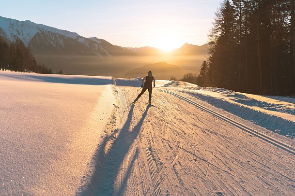 langlaufen-in-der-region-seefeld-sonnenuntergang-in-moesern-buchen-3-1-1