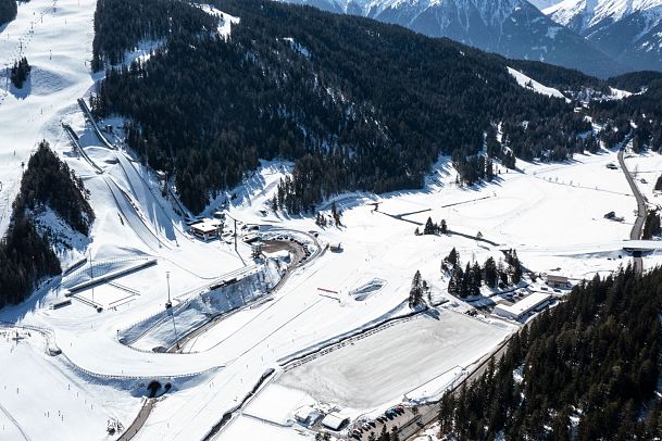 luftaufnahme-der-wm-arena-und-loipen-winter-seefeld-4-1