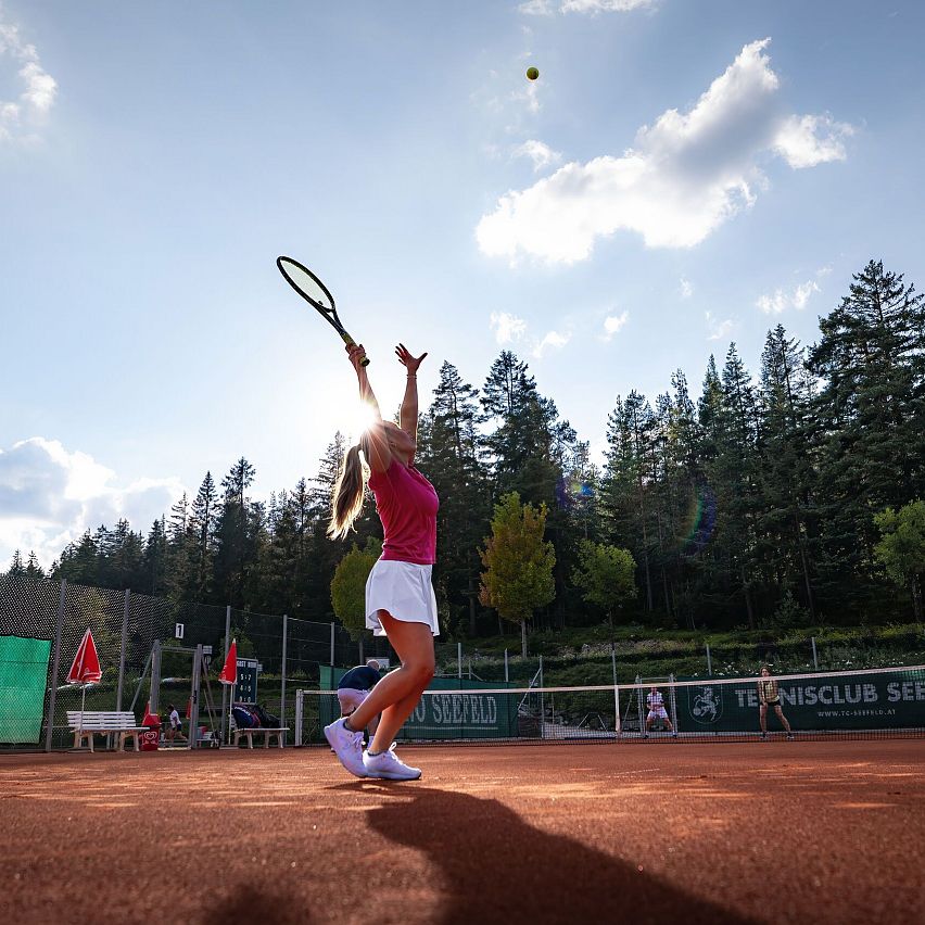 Tennisvergnügen im Herzen der Alpen