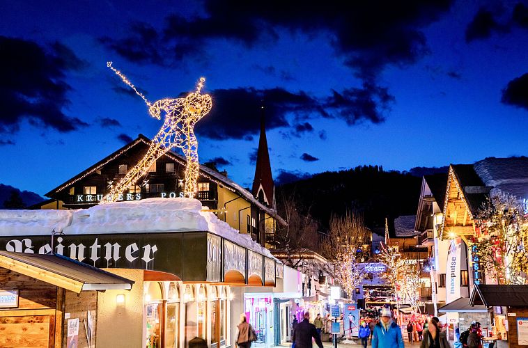 beleuchtung-in-seefeld-lichter-in-der-fussgaengerzone-by-mk-illuminations-langlaeufer-10