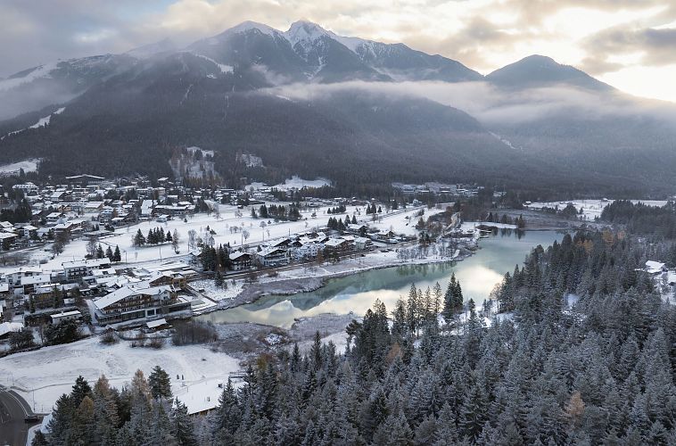 drohnenaufnahme-neuschnee-in-der-region-seefeld-14