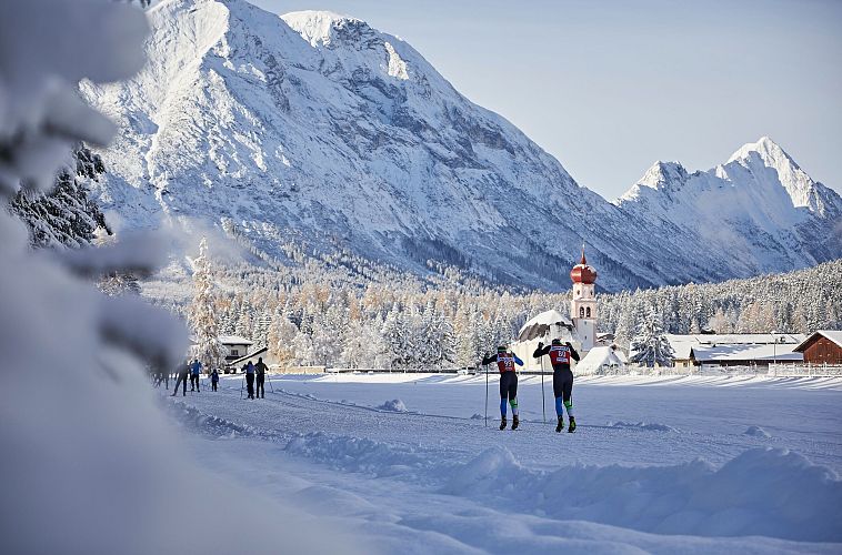 klassische-langlaeufer-auf-der-snowfarming-loipe-in-leutasch-eroeffnung-der-loipe